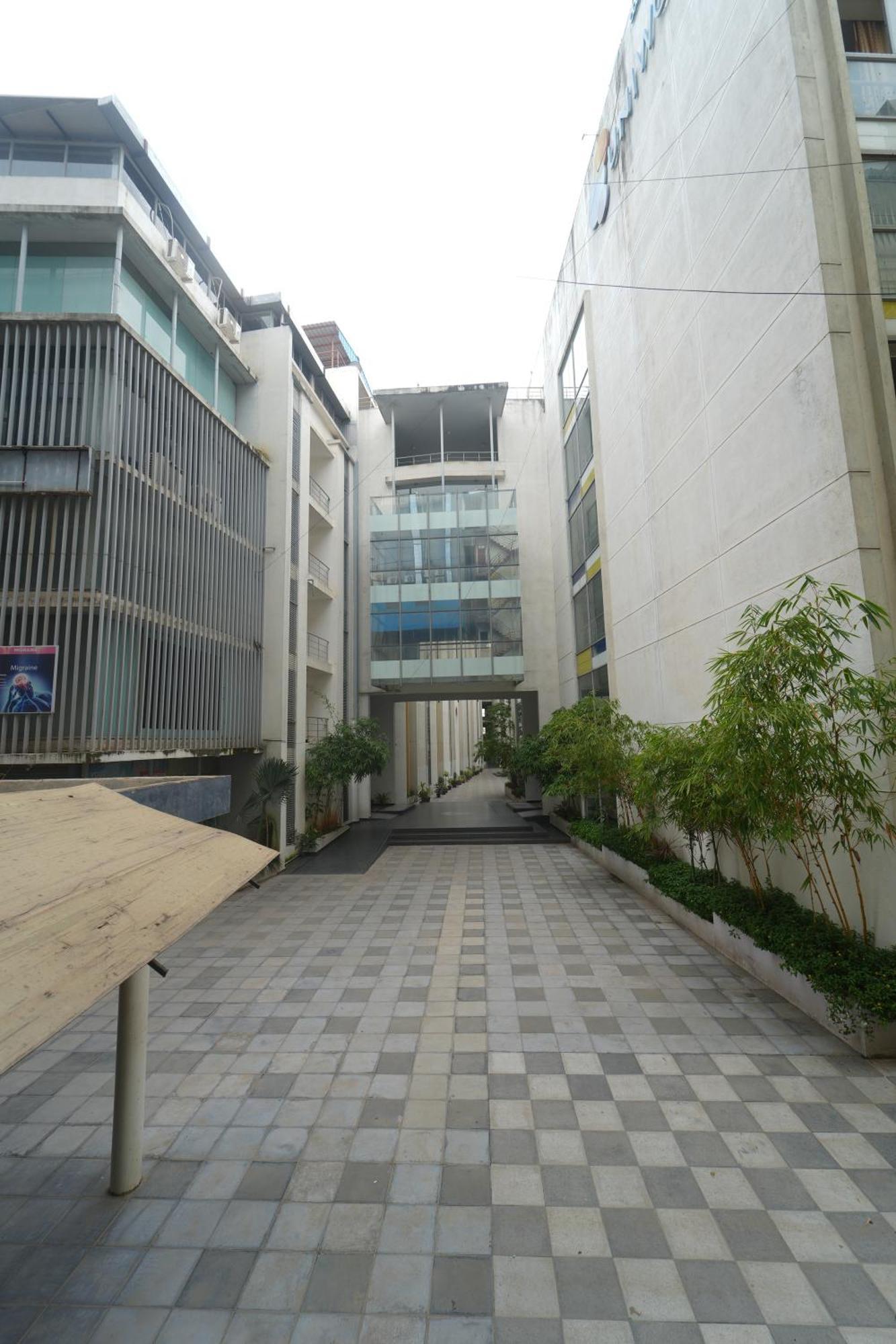 Bubble Hotel Electronic City Kammasandra Exterior photo